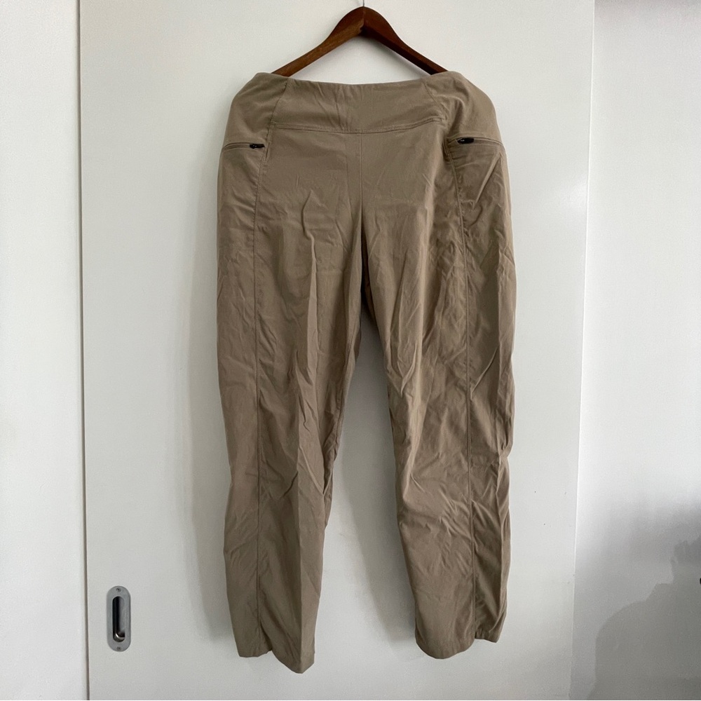 Mountain Hardwear Dynama High Rise Ankle Pant